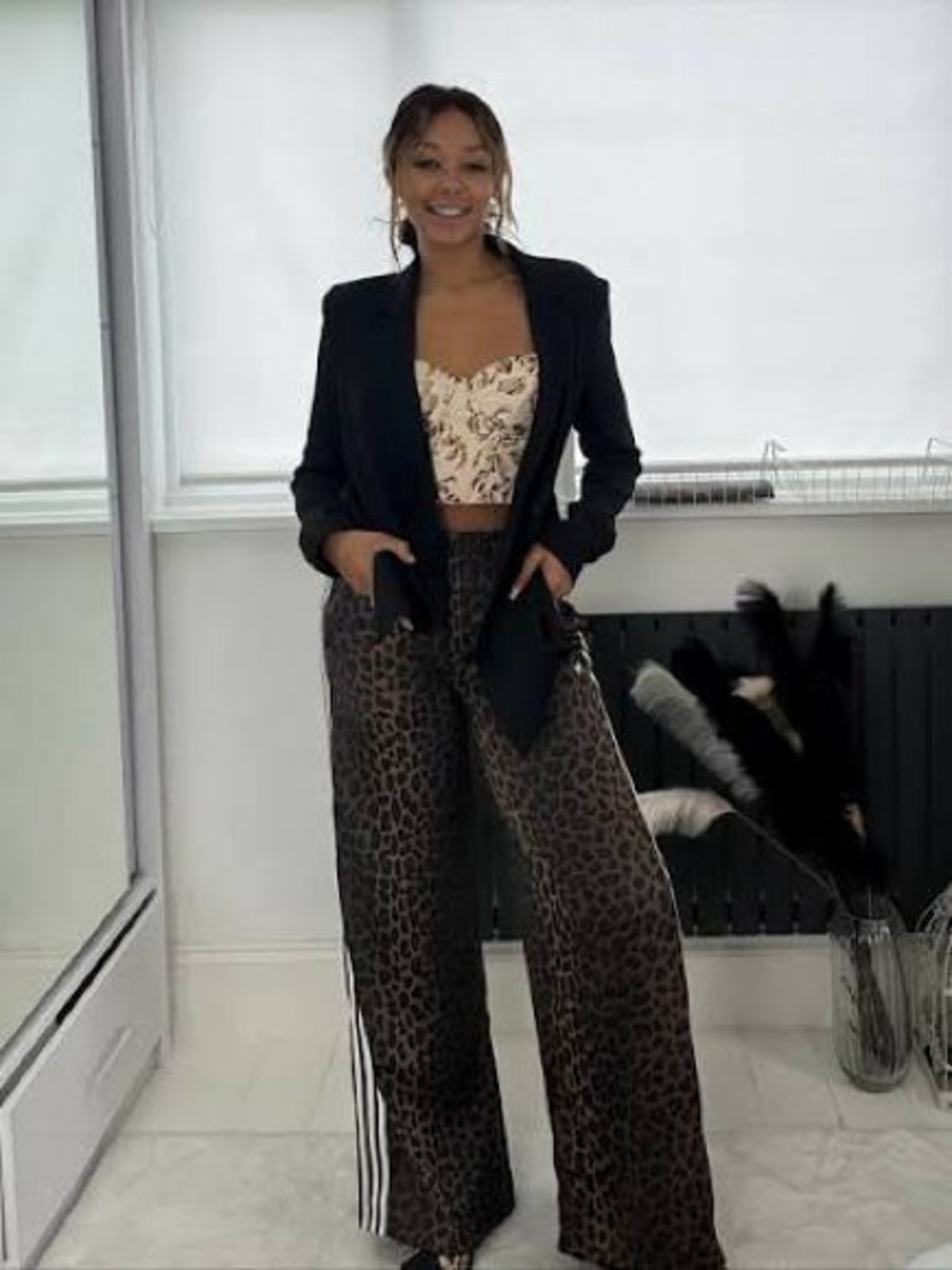 READY TO SHIP✨!  SZ MD NWT - VIRAL adidas SATIN Wide Leg Leopard Print Pants🐆 - Picture 4 of 11